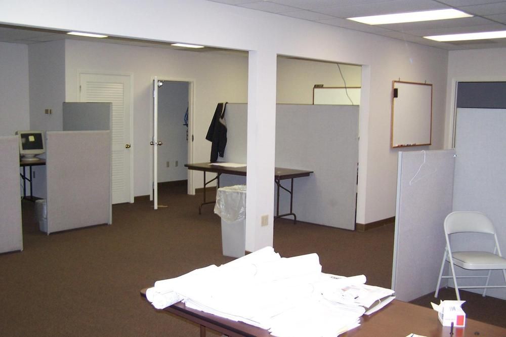 McGhee Tyson Office Plaza: 269 Cusick Rd./186 Airport Plaza, Alcoa, TN 37701